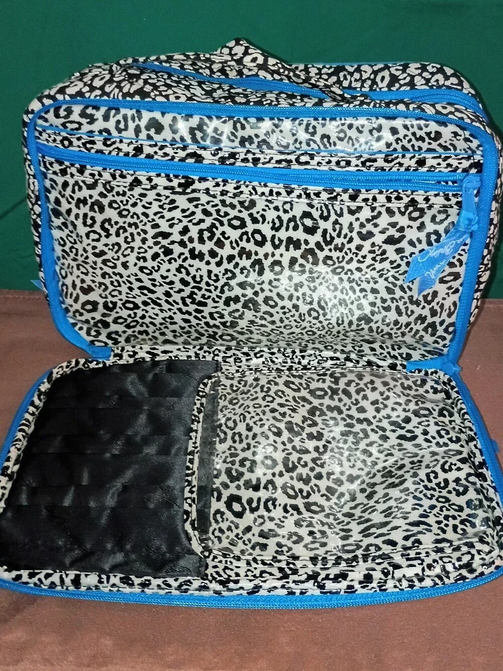 Vera Bradley selling as